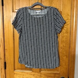 Christopher & Banks Black and White Patterned Blouse size Small